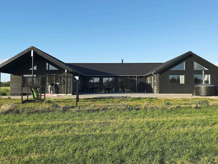 Ferienhaus für 24 Personen, mit Pool und Sauna sowie Terrasse, mit Haustier in Råbylille Strand - 2