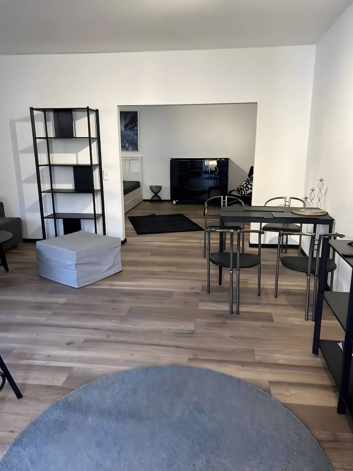 Ganze Wohnung, Apartment 'Ambiente 2' mit privater Terrasse und Wlan in Naumburg (Hessen), Hessisches Bergland