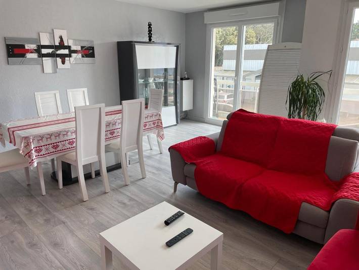 Gîte pour 4 personnes, avec Balcon ainsi que Terrasse et Vue dans Plage des Rochelets - 3