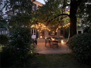 Gîte pour 10 personnes, avec terrasse ainsi que piscine et jardin dans Payrin-Augmontel