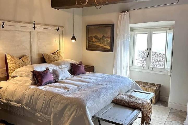 Entire apartment, Elegant Penthouse Apartment  with Panoramic Views in Todi, Perugia Province