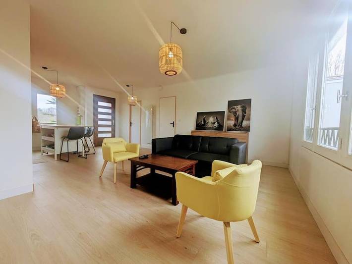 Location de vacances pour 6 personnes, avec jardin à Les Sorinières