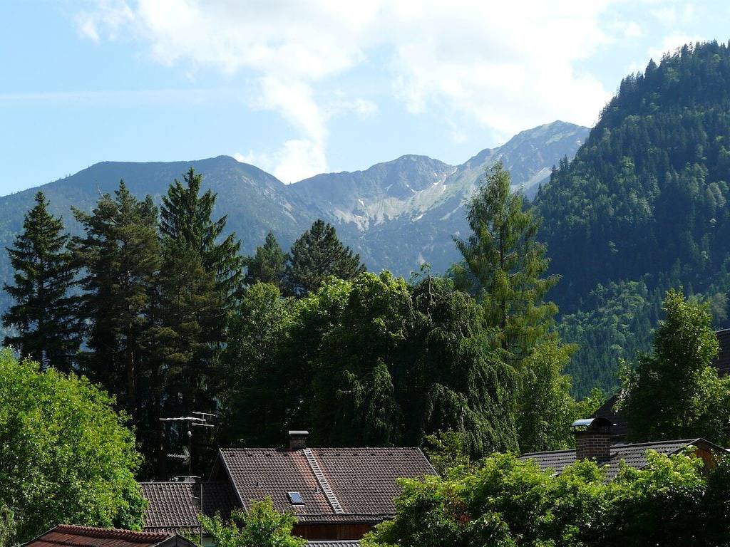 Annemarie Huber in Oberammergau, Bayerische Alpen