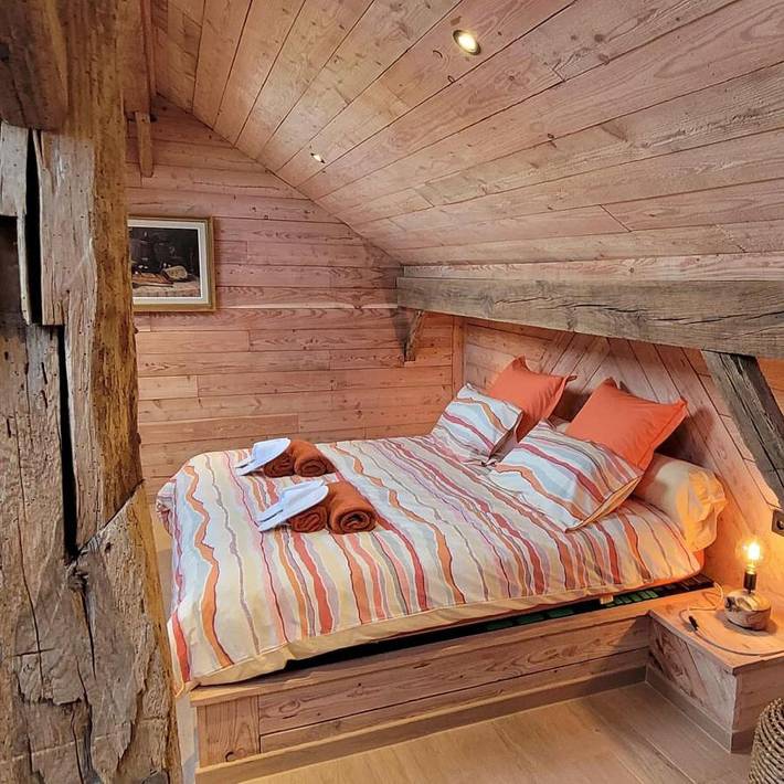 Location de vacances pour 2 personnes, avec sauna ainsi que jardin et jacuzzi dans Mormont - 3