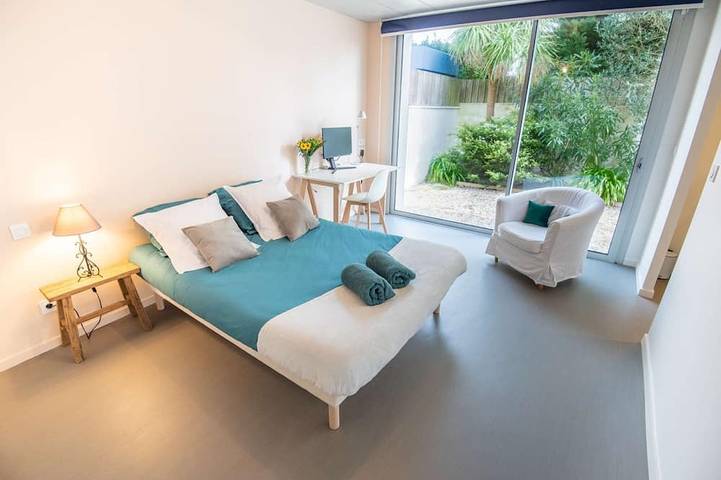 Location de vacances pour 10 personnes, avec terrasse et jardin, animaux acceptés dans Plage du Pérello - 3