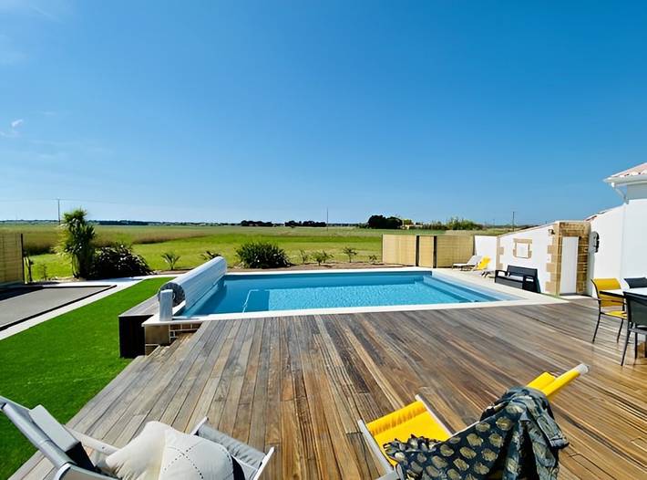 Gîte pour 12 personnes, avec piscine ainsi que terrasse et jardin à Saint-Jean-de-Monts - 4