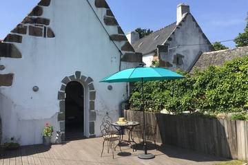Gîte pour 4 personnes, avec terrasse et jardin, animaux acceptés à Guimaëc