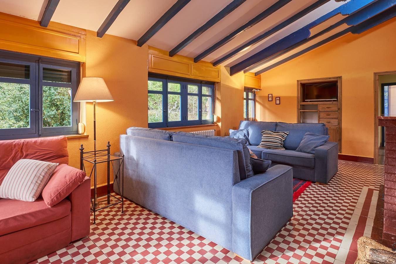 Maison de campagne "La Fabrica De Cabornera" avec vue sur la montagne et jardin privé in La Pola de Gordón, Chaîne Cantabrique