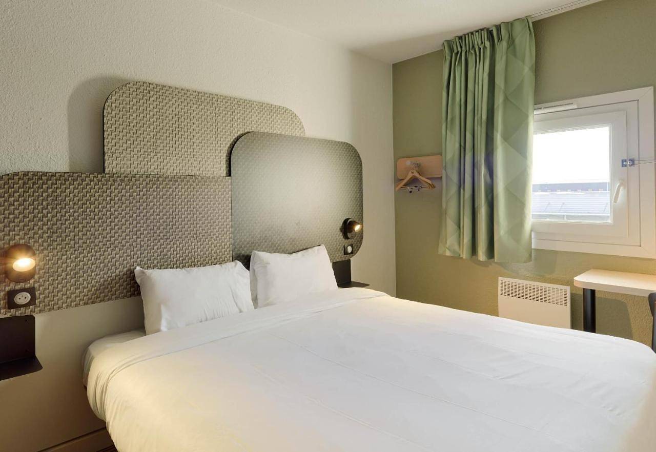 B&B Hotel Cergy Pierrelaye 3 étoiles in Pierrelaye, Val-d'Oise