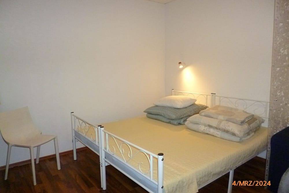 Ganze Wohnung, Apartment mit -Küche -Loggia -Wifi in Homberg/Ruhrort/Baerl, Duisburg