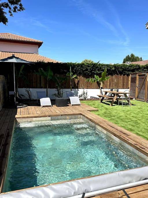 Logement avec piscine privée chauffée in Biarritz, Bayonne und Umgebung
