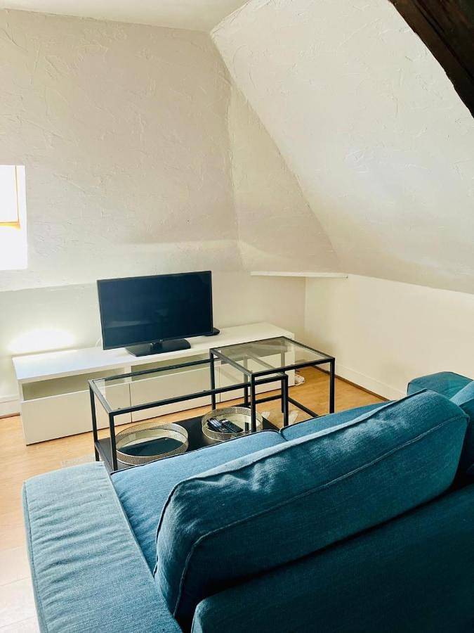 Appartement entier, One-Bedroom Apartment in Saint-Philibert-de-la-Lézarde, Région du Havre