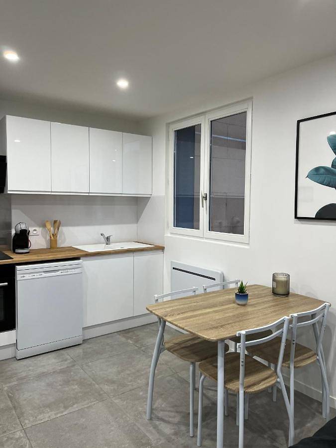 Gîte pour 4 personnes à Saint-Genis-Laval - 2