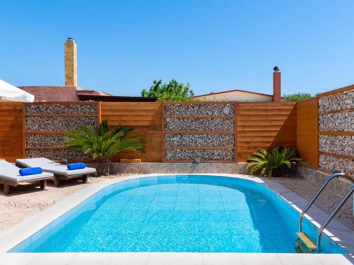 Ferienhaus für 7 Personen, mit Pool und Balkon sowie Garten in Afantou