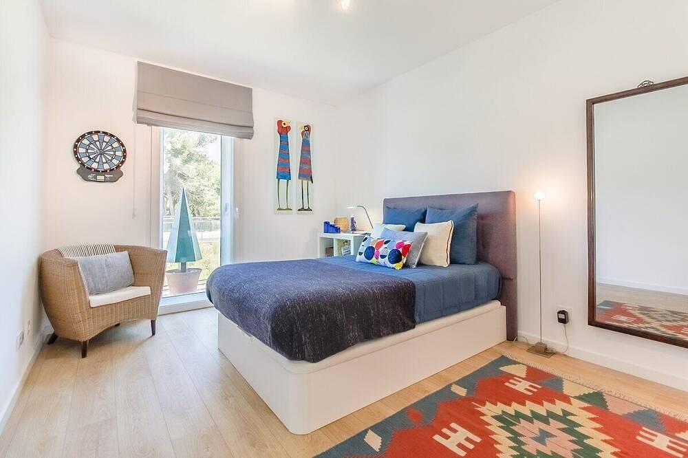 Ganze Wohnung, Luxury Beach Experience in Lisbon w/ Swimming Pool in Oeiras, Costa de Lisboa