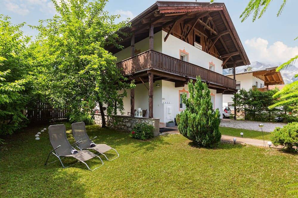 Ganze Wohnung, Föhrenheim by Interhome in Weidach, Leutasch