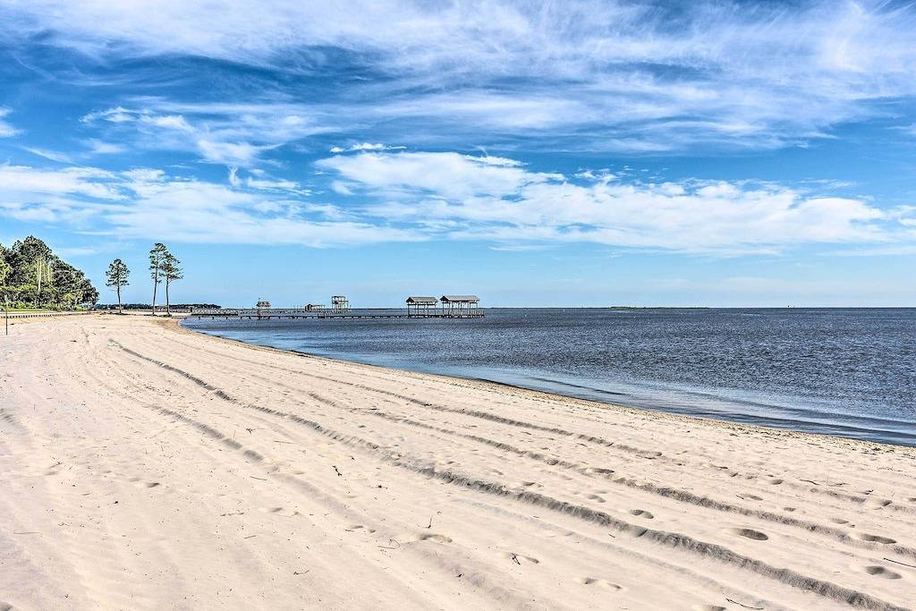 Ocean Springs Home w/ Bikes < 1 Mile to Beach! in Ocean Springs, Mississippi Gulf Coast