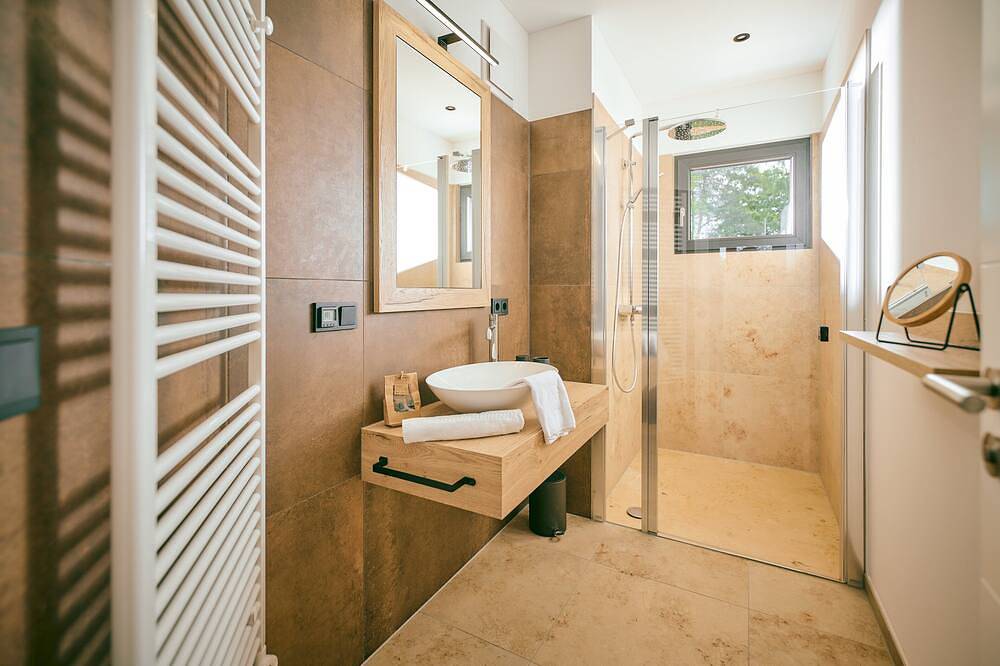 Ganze Wohnung, Chalet 55qm zum entspannen mit Sauna und Whirlpool in Steinberg am See, Ostbayern