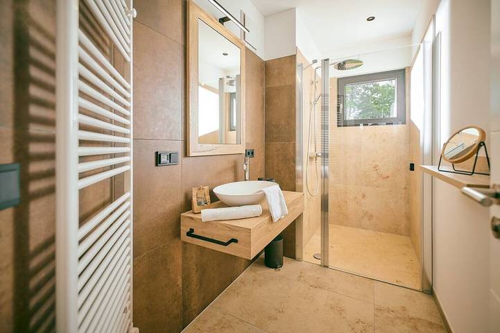 Ganze Wohnung, Chalet 55qm zum entspannen mit Sauna und Whirlpool in Steinberg am See, Ostbayern