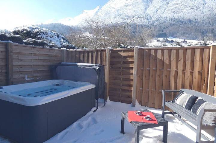 Vakantieappartement voor 4 personen, met terras en whirlpool, met huisdier in Thônes