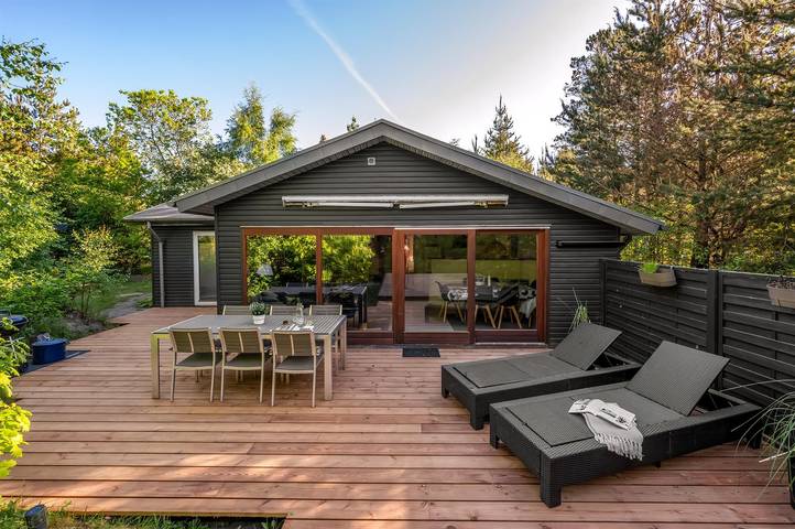 Ferienhaus für 7 Personen, mit Whirlpool und Terrasse sowie Sauna