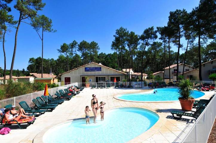 Location de vacances pour 4 personnes, avec piscine et jardin à Casteljaloux - 3
