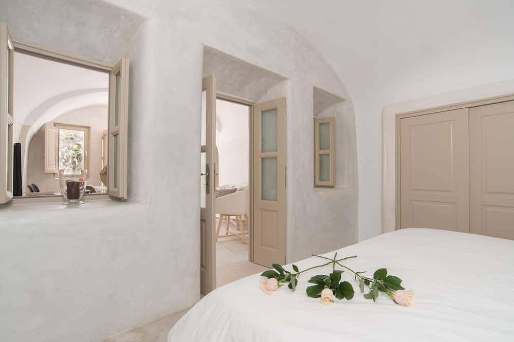 Lagadi Suites by K&K - Apanemo in Mesaria, Santorini