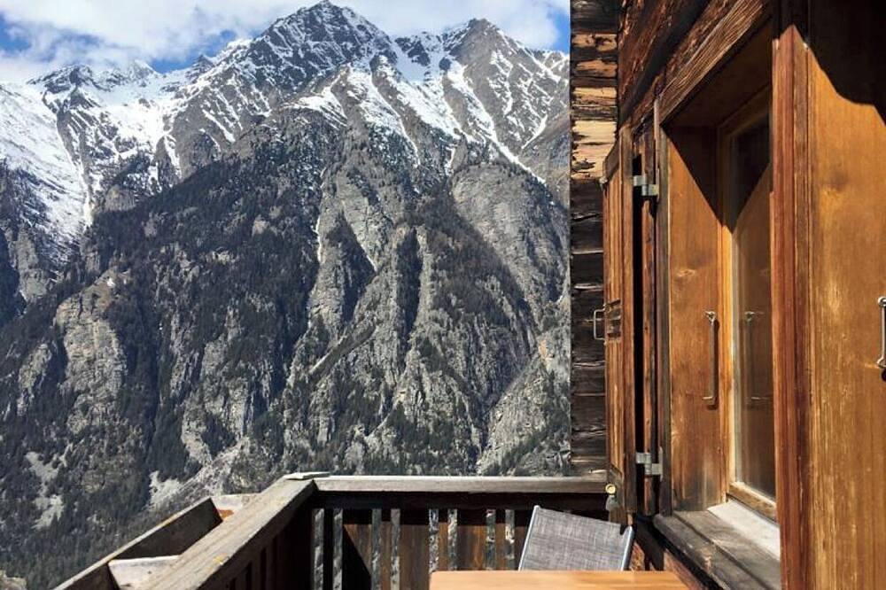 Ganze Wohnung, Alpia 26 - 2 Zimmerwohnung in traditionellem Walliser Haus in St. Niklaus, Walliser Alpen