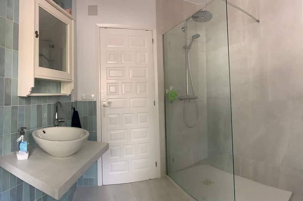 Ganze Wohnung, Casa Blanca, Ihr Haus mit Pool, Terrasse und Meerblick in Altea, Costa Blanca