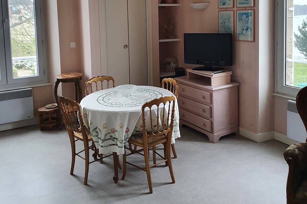 Appartement entier, Studio vue imprenable sur le port - parking privé in Larmor-Baden, Côte des Mégalithes