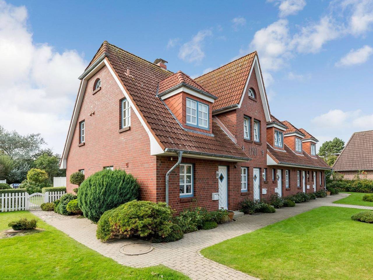 Ganze Ferienwohnung, Landhaus Wiesenweg - Unmittelbar am Dorfteich gelegenes 2 1/2-Raum Appartement in Wenningstedt, Sylt