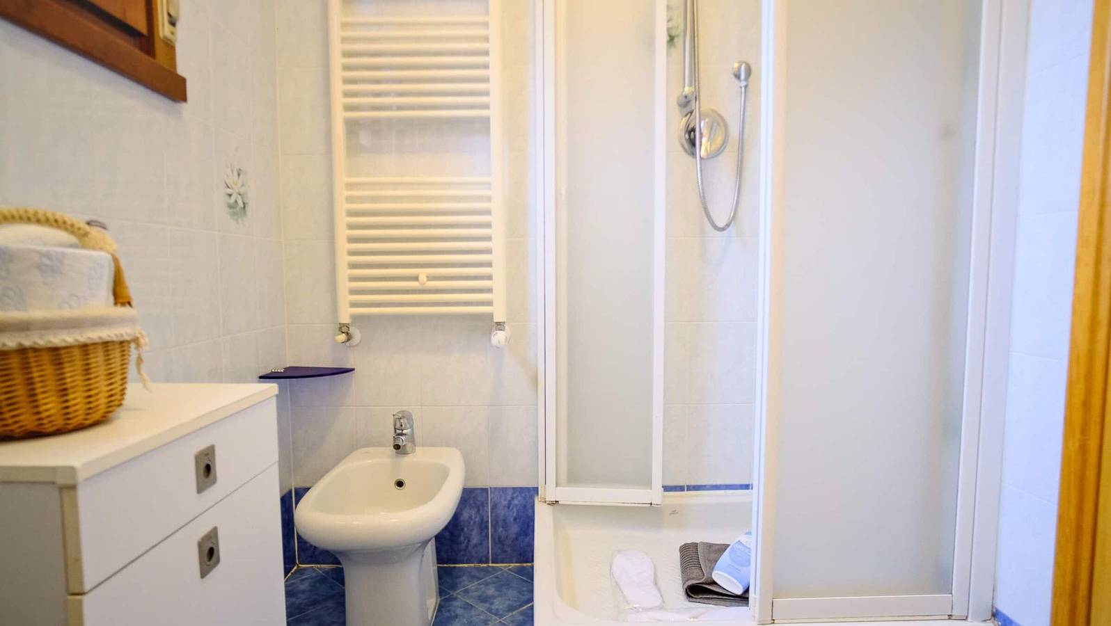 Entire apartment, Apartment 'Suite La Casella' with Private Terrace, Wi-Fi and Air Conditioning in Isolotto Legnaia, Florence