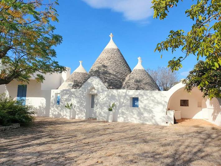 Trullo per 4 persone, con giardino e panorama in Ceglie Messapica