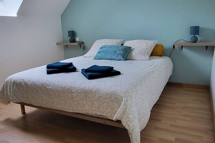 Location de vacances pour 8 personnes, avec terrasse ainsi que jardin et jacuzzi à Cénac-et-Saint-Julien - 3