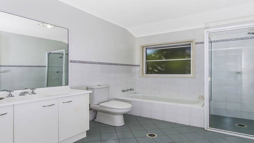 Holiday home for 8 people in Pearl Beach