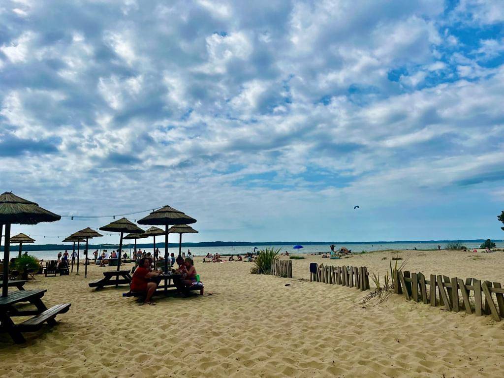 Bisca climatisé, wifi, plage, piscine proche avec Vayny in Biscarrosse, Côte d’Argent