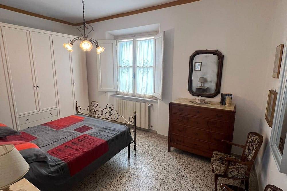 Apartamento entero, Apartamento 'Unique in Rosignano' con Balcón, Wi-Fi y Aire Acondicionado in Rosignano Marittimo, Costa Etrusca