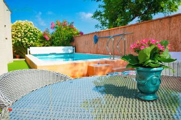 Ferienhaus für 6 Personen, mit Garten und Terrasse sowie Whirlpool, mit Haustier in Frontignan