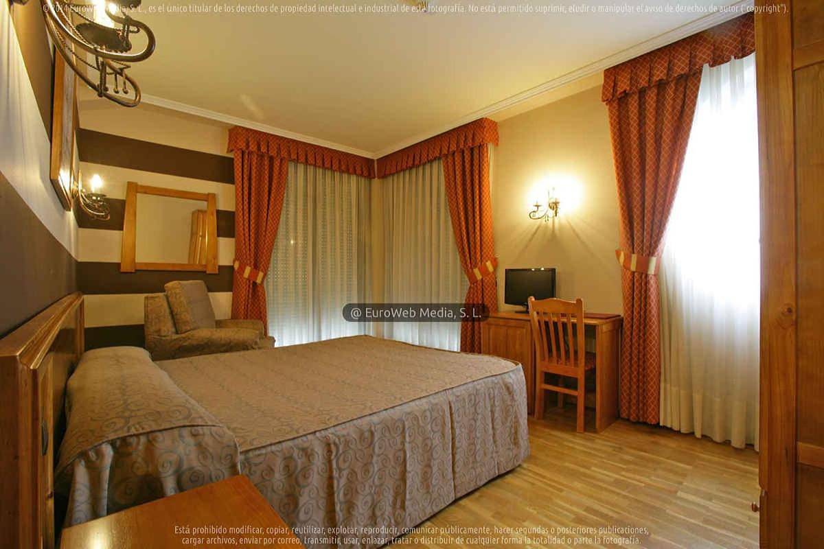 Hotel Prida in Nava, Provincia de Asturias