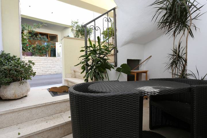 Apartament wakacyjny dla 6 osób, z balkon/ taras w Drašnice