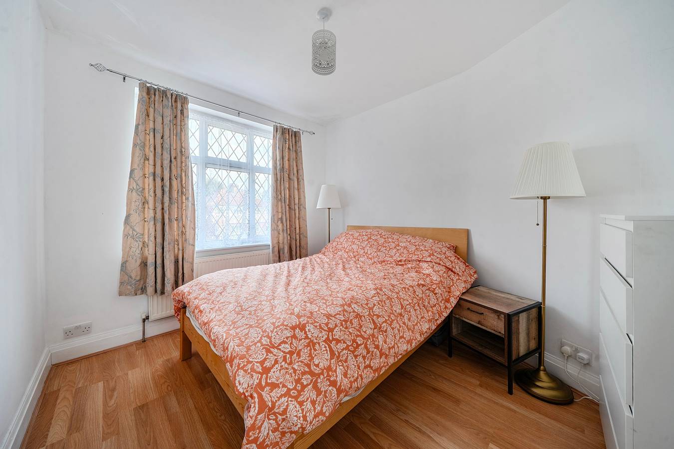 Near Airport - Pets - Parking - Wifi - Sleeps 2 in Hounslow, Londra
