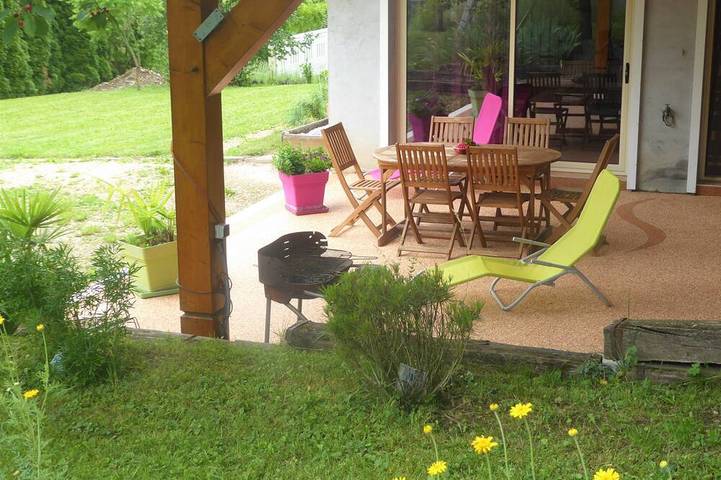 Location de vacances pour 6 personnes, avec Terrasse et Jardin à Ayse