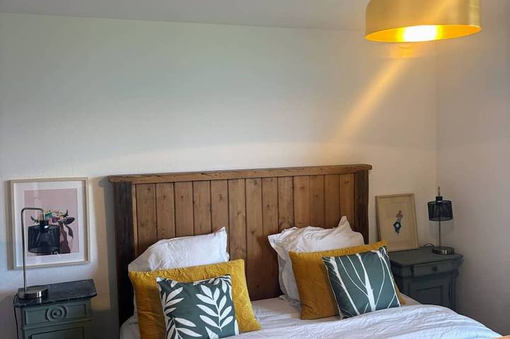 Ganze Wohnung, Spektakuläre Schweizer Ausblicke in Saint-Légier-La Chiésaz, Genfer See
