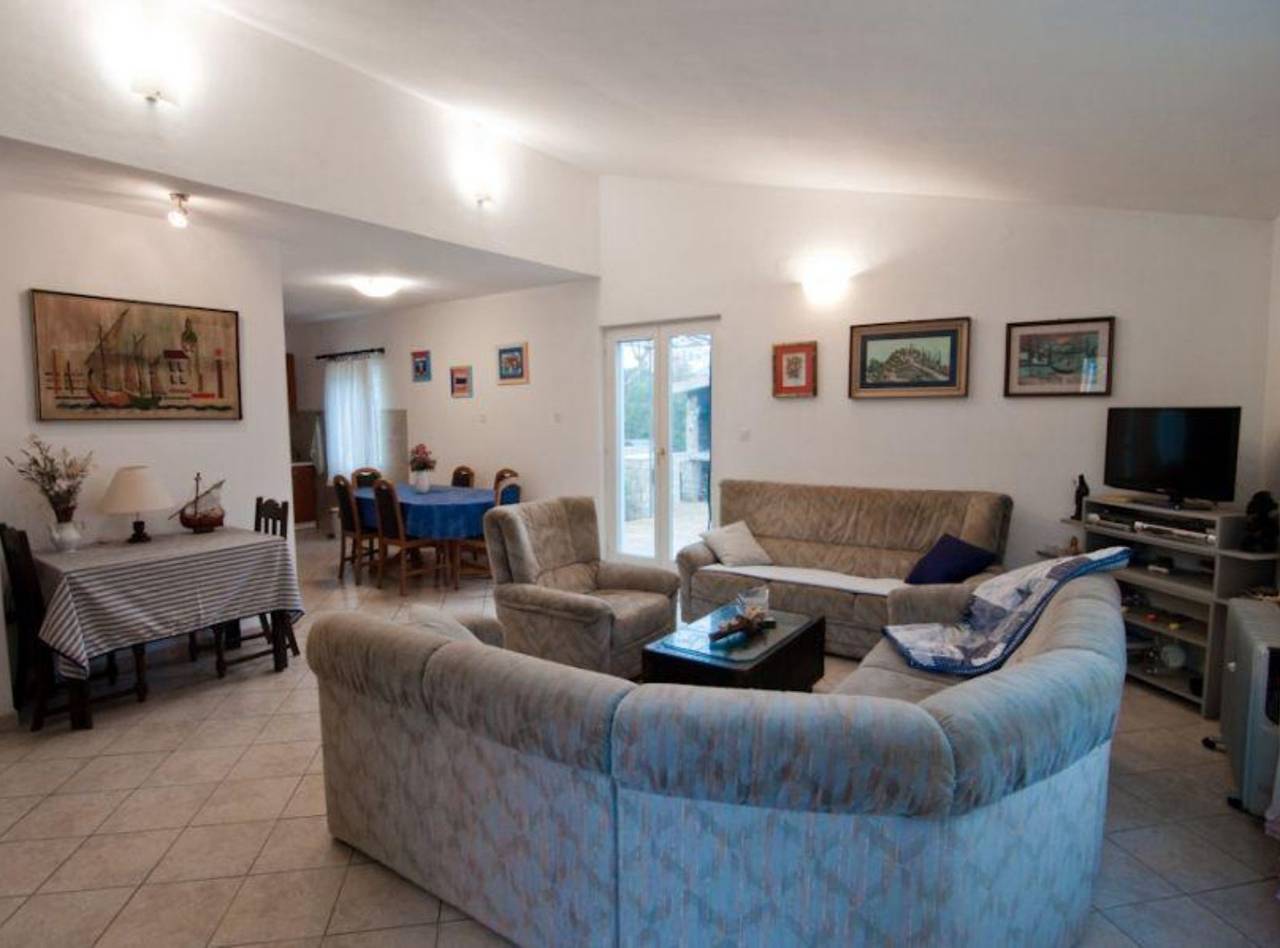 Ganze Wohnung, Apartman Olive Garden - Three Bedroom apartment With Sea View in Necujam, Solta