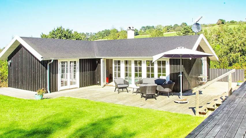 Ferieudlejning for 9 personer, med terrasse i Lumsås
