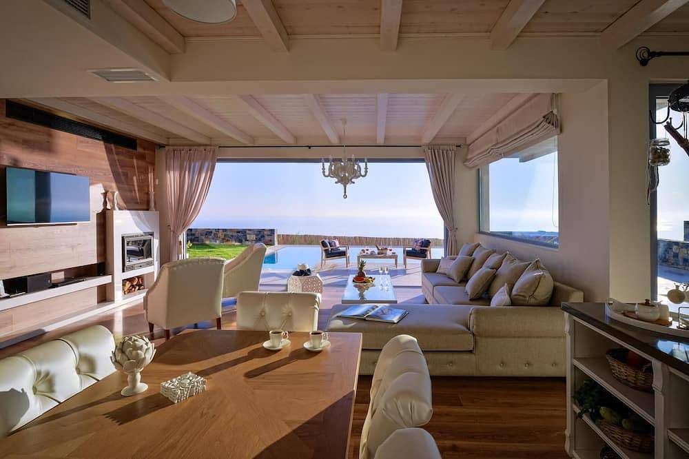 Villa Seaview private Villa with  Pool & Panoramic Seaview. in Koutouloufari, Iraklio-Heraklio region