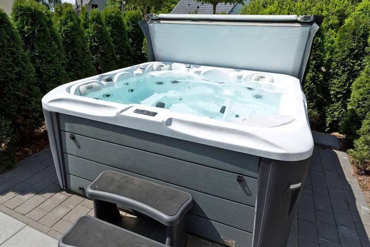 Ferienhaus für 6 Personen, mit Pool und Garten sowie Sauna und Whirlpool in Göhren-Lebbin - 2