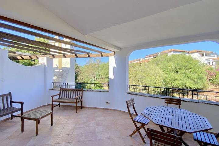 Gîte pour 4 personnes, avec balcon/terrasse et piscine à Porto Rotondo