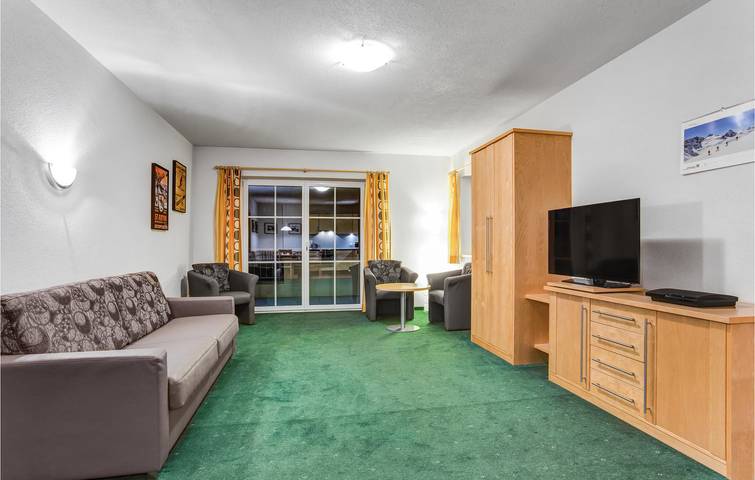 Ganze Ferienwohnung, Gemütliches Alpenrefugium: Sauna, Terrasse, Parkplatz in Lechtaler Alpen, Sankt Anton am Arlberg