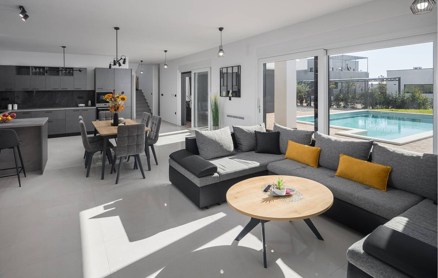 Geräumige 2-Zimmer-Wohnung mit Pool und WLAN in der Nähe des Stadtzentrums von Labinci in Kastelir, Općina Kaštelir - Labinci